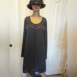 Papillon Women's Gray Crew Neck Long Sleeves Pullover Knit Dress Size M.